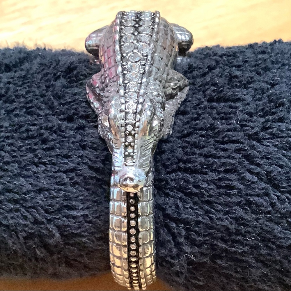 Brighton Later Gator Swarovski Crystal Silver Alligator Hinged Bangle Bracelet - Picture 10 of 16